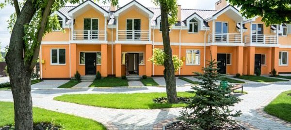 20_смт.Горенка, ул.Радгоспная. Коттеджный городок